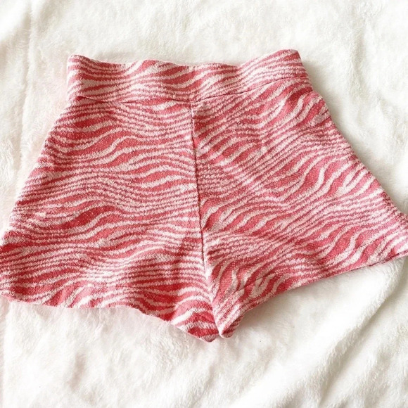 Zara salmon/pink and white high waisted stretchy shorts - Picture 7 of 8